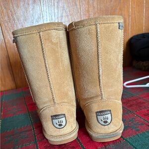 Minor wear BearPaw boots